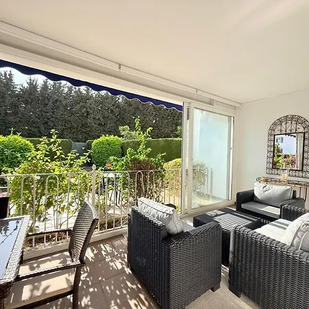 2 Bed Garden Benavista Direct Pool Access Walk To Golf, Tennis & Amenities *
