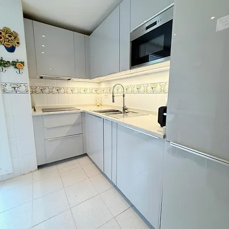 2 Bed Garden Benavista Direct Pool Access Walk To Golf, Tennis & Amenities Apartman Estepona