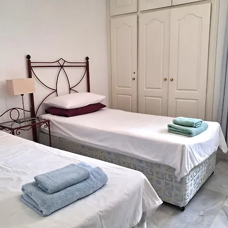 2 Bed Garden Benavista Direct Pool Access Walk To Golf, Tennis & Amenities Estepona