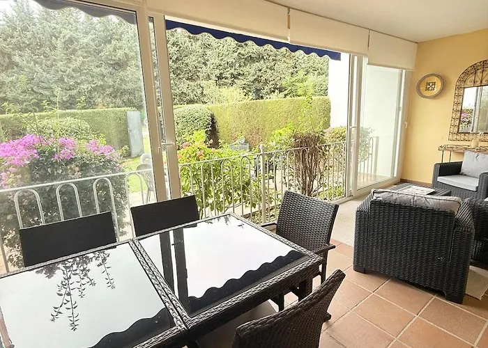 2 Bed Garden Direct Pool Access Walk To Golf, Tennis & Amenities, Benavista Apartman Estepona