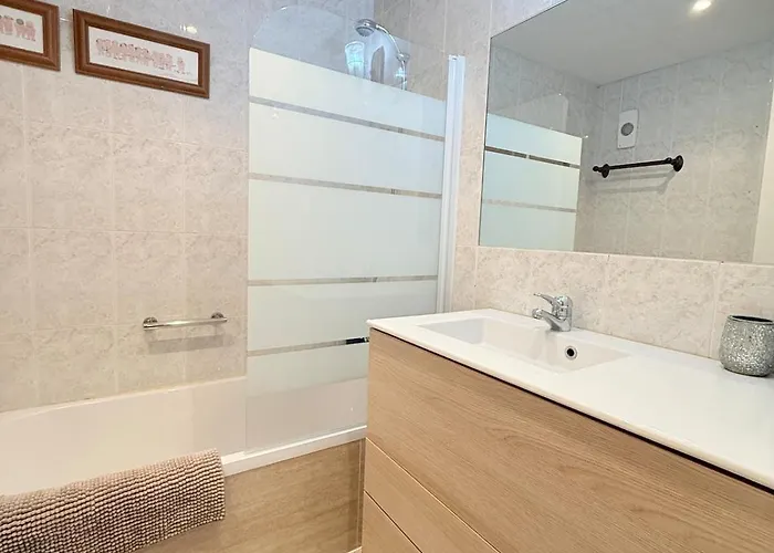 2 Bed Garden Direct Pool Access Walk To Golf, Tennis & Amenities, Benavista