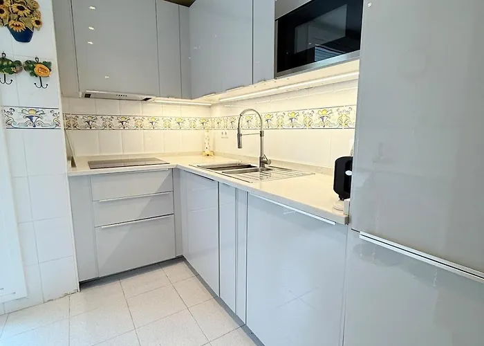 2 Bed Garden Direct Pool Access Walk To Golf, Tennis & Amenities, Benavista Appartement Estepona