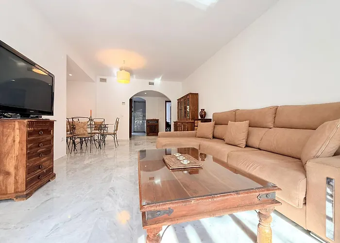 2 Bed Garden Direct Pool Access Walk To Golf, Tennis & Amenities, Benavista Апартаменты *