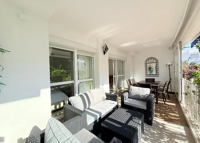 2 Bed Garden Direct Pool Access Walk To Golf, Tennis & Amenities, Benavista Апартаменты *